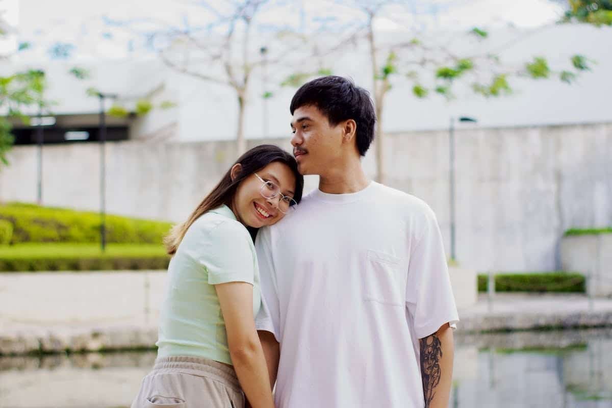 Les différentes personnes qui accompagnent le marié lors de son mariage civil Les différentes personnes qui accompagnent le marié lors de son mariage civil