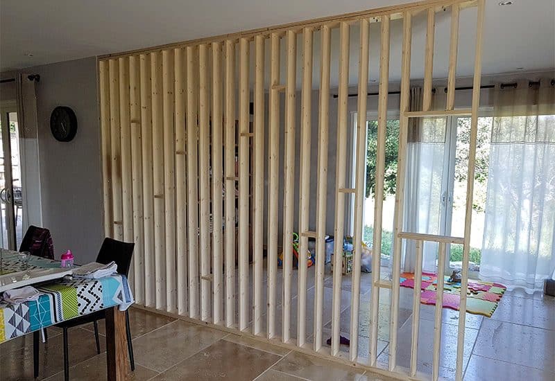 Comment bien monter une cloison en bois